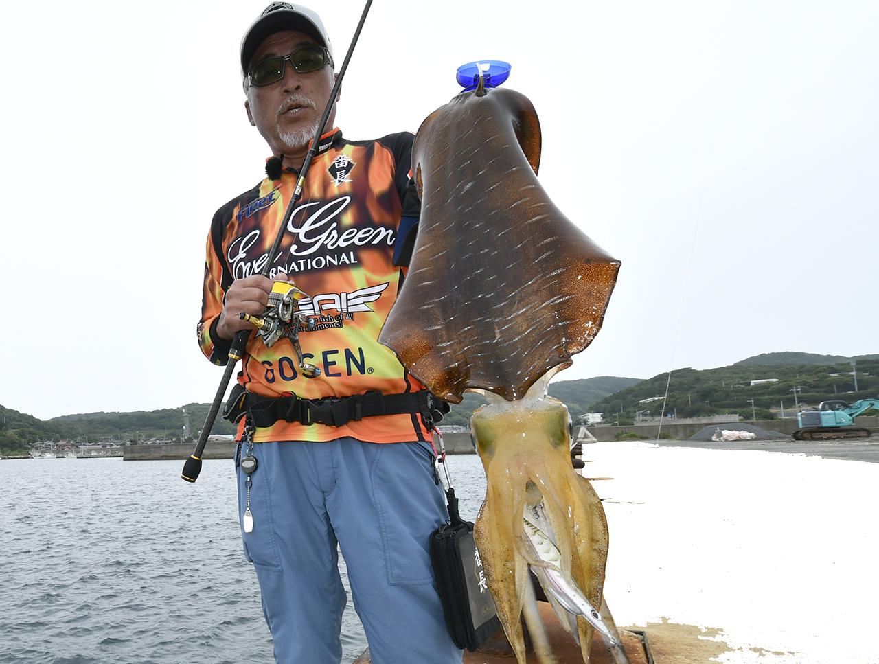 スラックジャークの後は糸を巻くな 重鎮 重見典宏が教える春エギングジャークの極意 ルアマガプラス