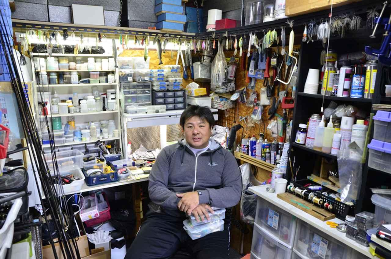 釣り好きが憧れる夢の空間。鬼才のバスプロ・福島健のルアー工房を大公開！（239ページ目）