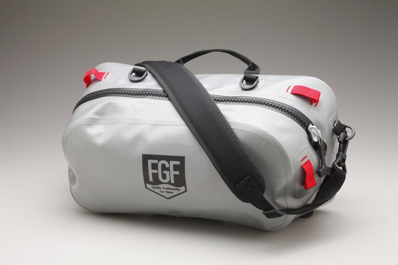 【プレミアムタックルセレクション】使い勝手の良い完全防水のアウトドアバッグ「FGFウォータープルーフ ドライバッグ」に惚れた！