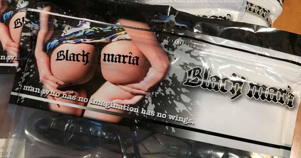 ブラックマリアのビッグワーム”GOKI-BURI”6インチはマジででかバスを呼びそうな予感！【フィッシングショー激ウラ情報-2】