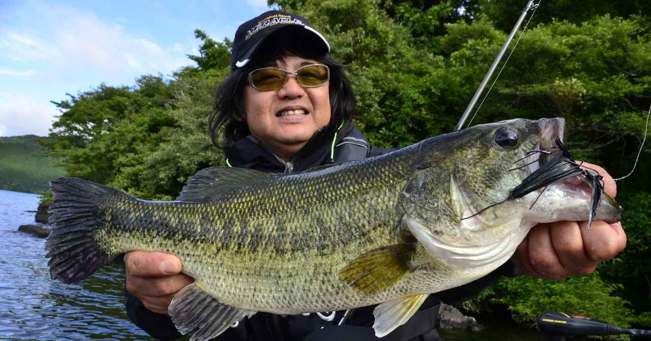 でかバスを釣るために大きいルアーは必要か？【バス釣り初心者必読｜菊元俊文直伝Q&A｜特選一刀両断】