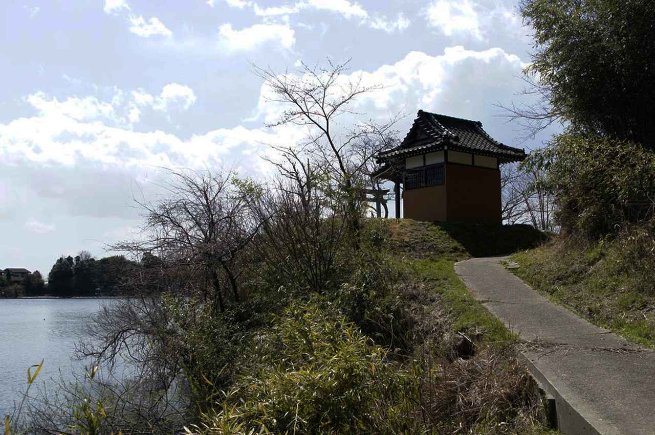 雄蛇ケ池でこっくりさん】さまよう霊にインタビュー！【釣り場の怖い話】│ルアマガプラス