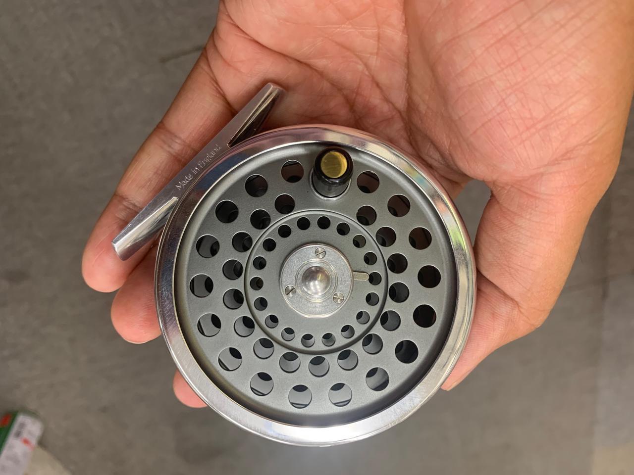 カムパネラの美しいフライロッド。2月末までの限定受注につき注目すべ