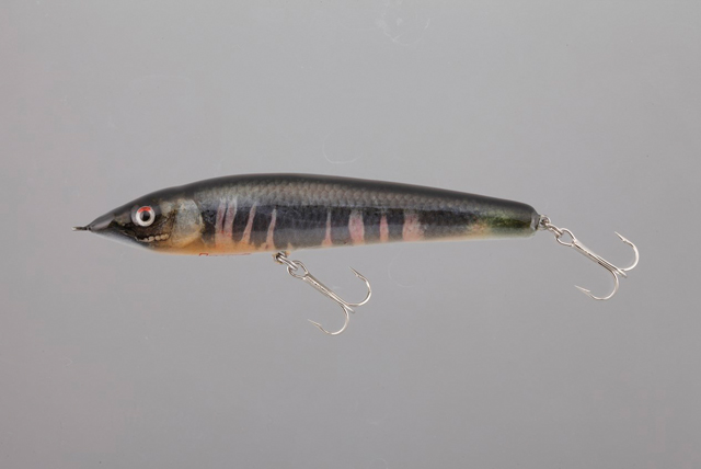 激レア　魚皮貼り　サルモスライダー　ブルーギル皮貼り　超リアル 本物の魚の皮を使った完全ハンドメイドのオイカワ魚皮貼りモデル