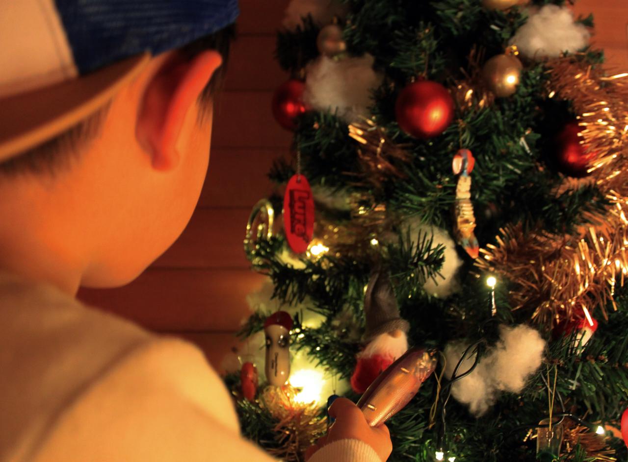 釣りプラサンタの贈り物！ 使い古しのルアーでレッツ・リサイクリスマス！［少年釣り師育成ものがたり｜5話］