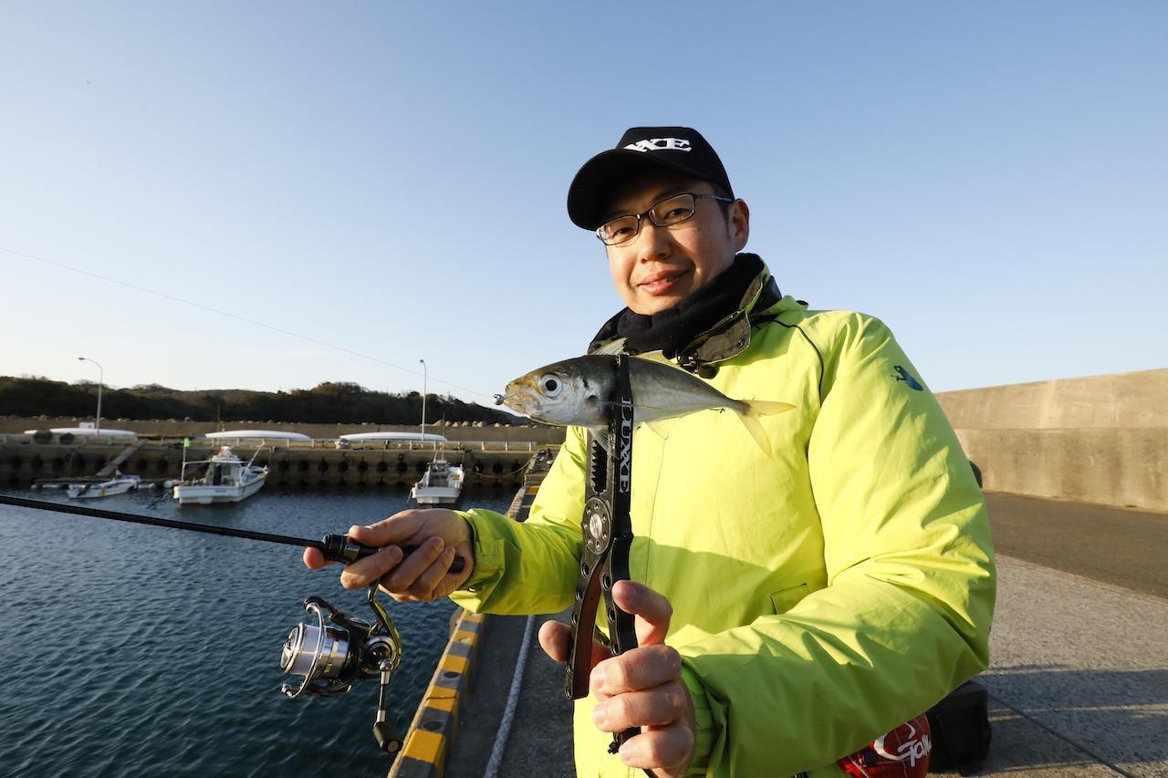 ナチュラル＆波動強！ 夏は明暗の際を２つのワームで攻略せよ！2代目アジング王・藤原真一郎の釣果アップ術│ルアマガプラス