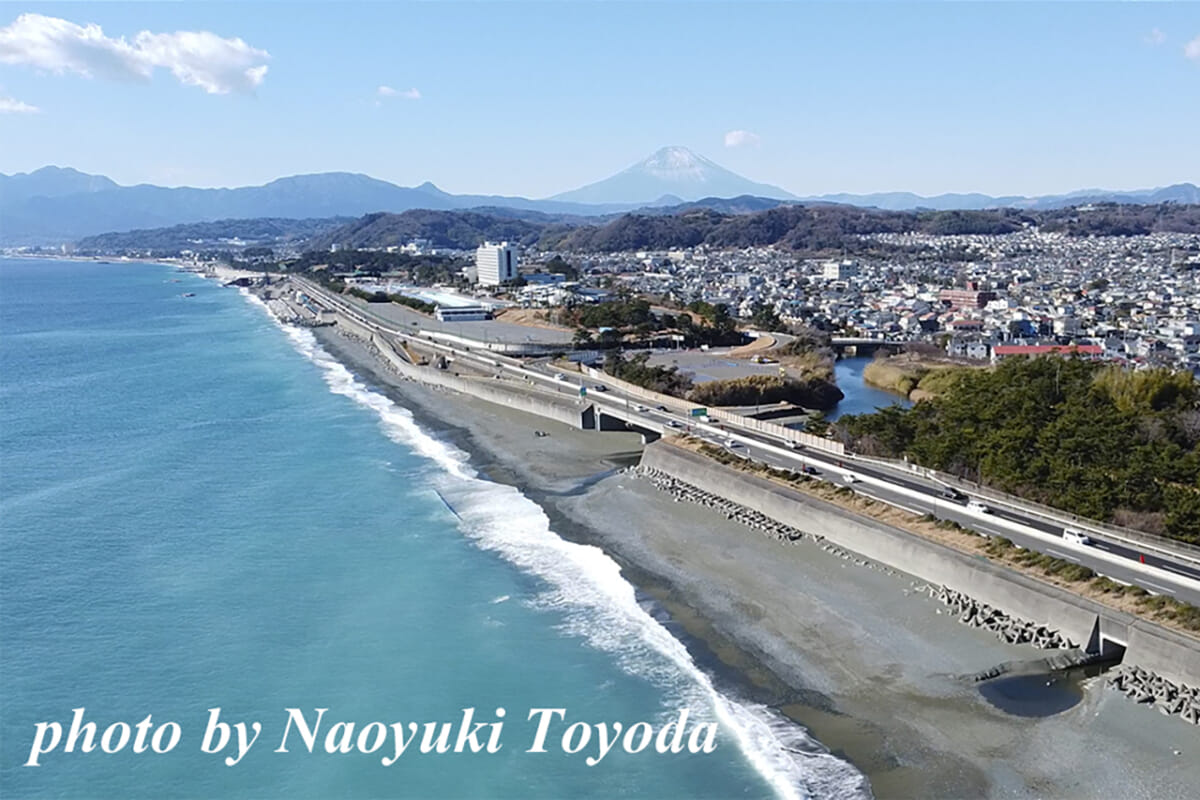 海の中にプラスチックごみの山がある……神奈川県の全海岸線をごみ拾いしながら調査踏破する活動が進行中