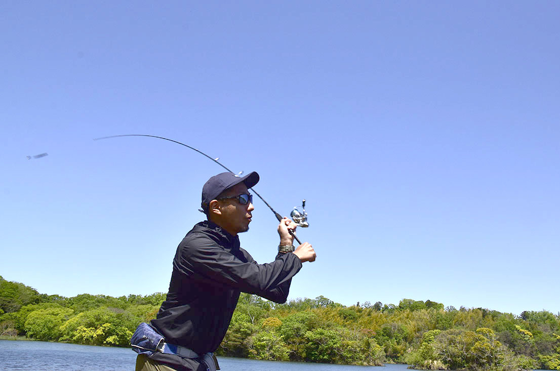 雨の日の釣りを快適にするDAIWAのおすすめレインウェアをご紹介！│ルアマガプラス