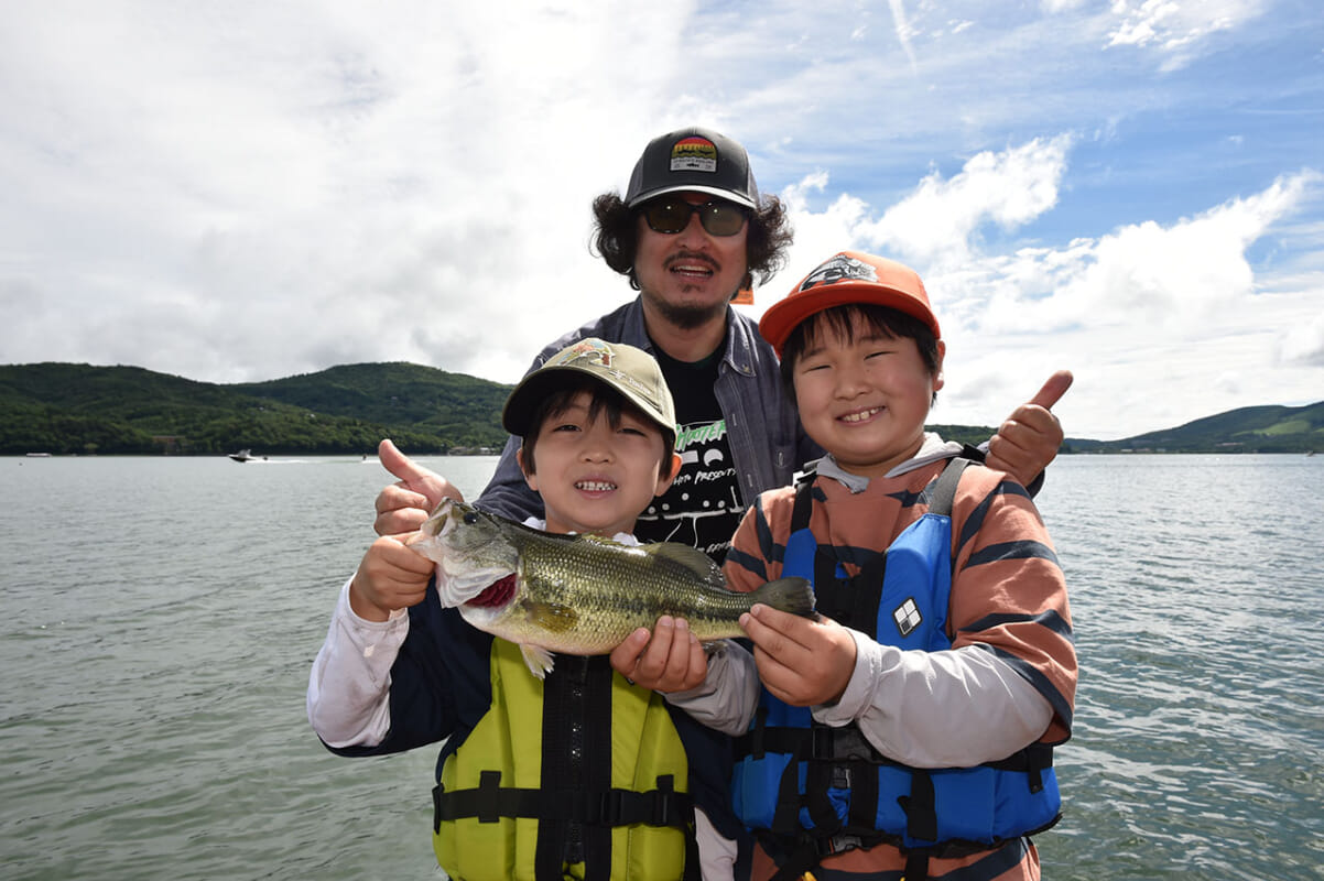 初めてのバス釣り を 教えるコツ とは 釣りニンジャ センドウタカシが徹底解説 教え方のトリセツ 1 ルアマガプラス