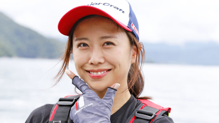 エギング好釣！ ちあきちゃん、沖漬け作りに挑戦！ 餌木蔵ベイトフェザーで秋イカ攻略！【ソルトフィッシングパラダイスTV 第107回】
