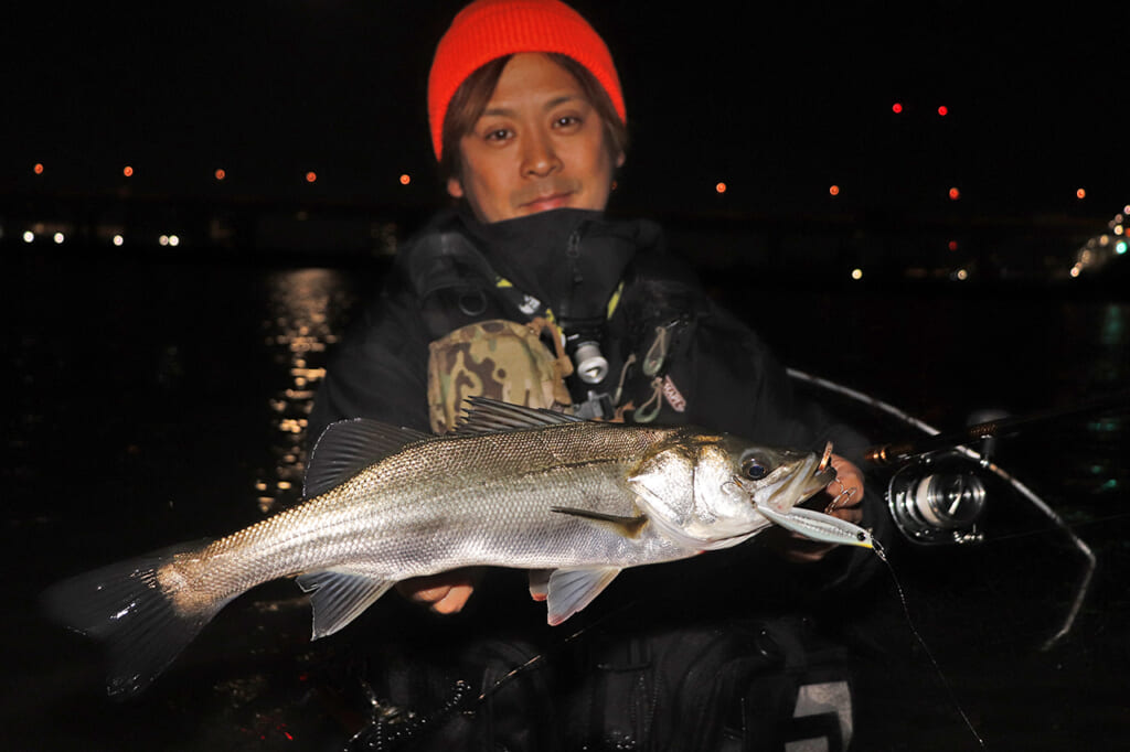 日本のシーバス釣りを「東京湾奥から変えた」カリスマ・大野ゆうきがDAIWA共に作り上げた新たな景色とは【モアザン20周年記念特別企画】│ルアマガプラス