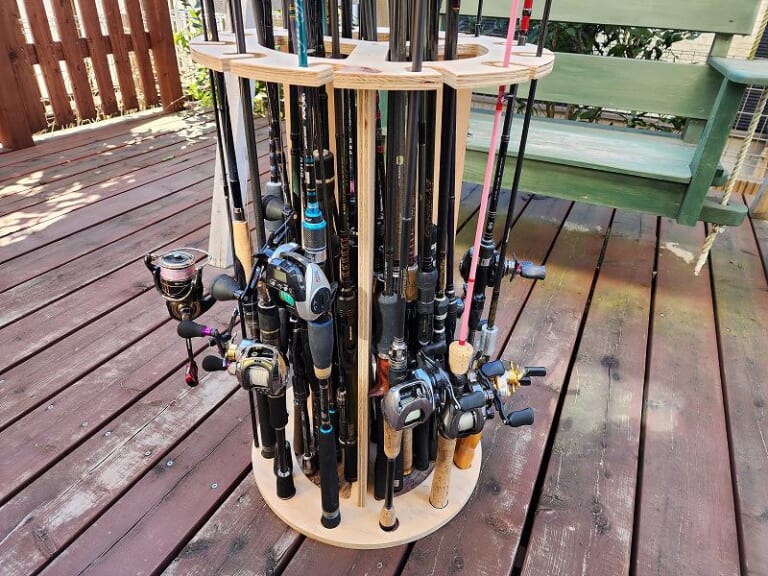 釣りの準備がはかどる！「丸型ロッドスタンド」の魅力と欠点を解説！