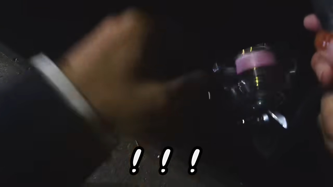 ｜《失恋したので》スーツで夜の海へ釣りをしに行った結果《!?》