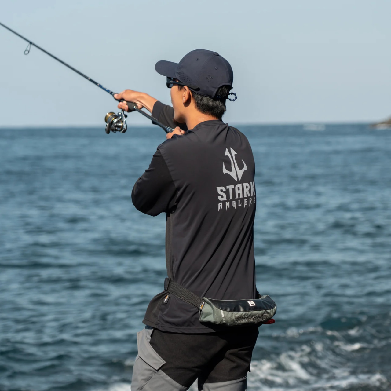 ｜風で飛ばない魔法のキャップと超速乾ドライロングTシャツ販売開始、真夏の日焼け対策に最適。