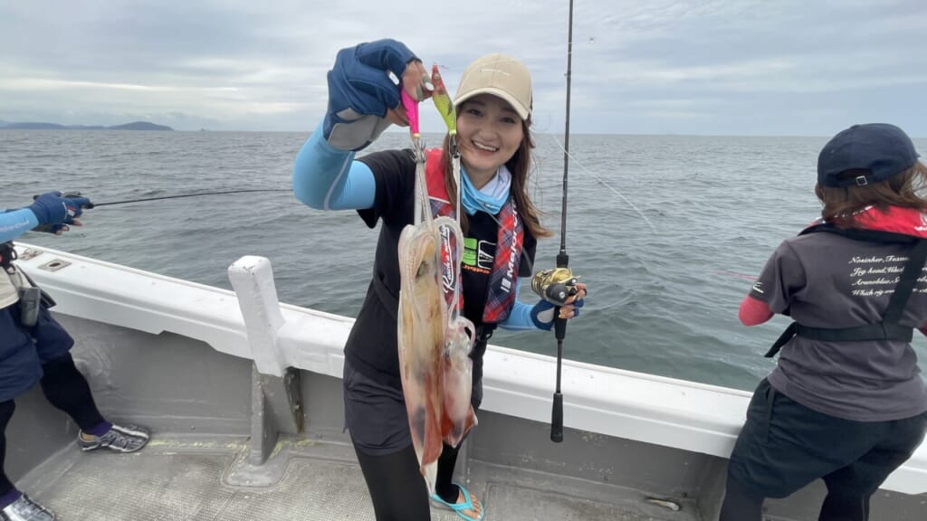 ワッショイ］イカの魚影が濃すぎる！日中イカメタルで
