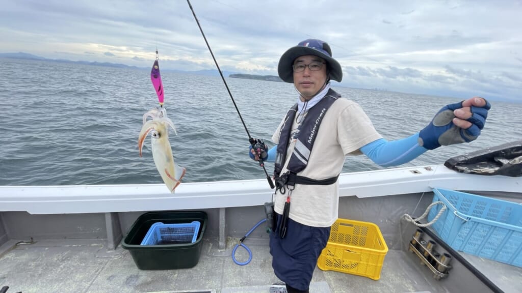 ワッショイ］イカの魚影が濃すぎる！日中イカメタルで