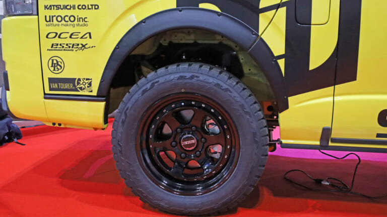 ［最強ハイエース登場］大幅リフトアップでもはやSUV！どこでも行けちゃう釣り人歓喜のカスタムモデルを紹介！