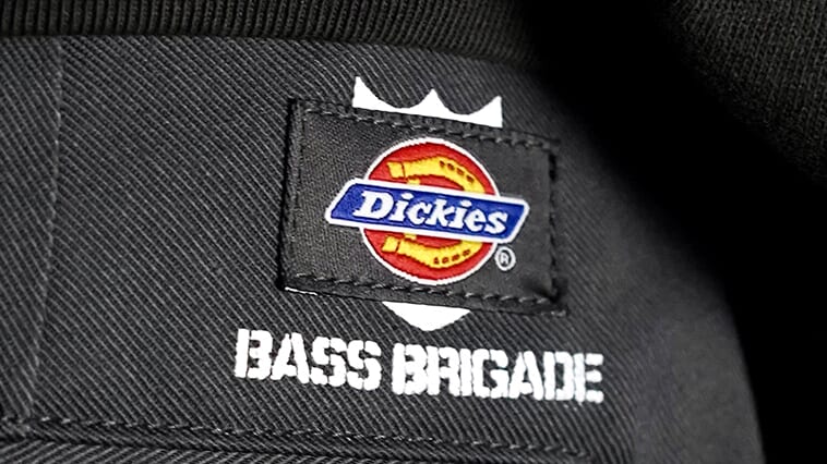 ｜【争奪戦必至！】『Dickies』コラボのワークパンツ登場！フィールドもタウンもアガる！【3月29日発売開始！】