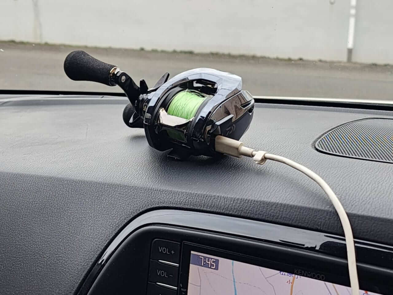｜『Bluetoothで連携、電子機器内蔵で飛距離を記録！』遠投性能・剛性・軽快さ、すべてを統べるIM Z（DAIWA）を東京湾で徹底検証！