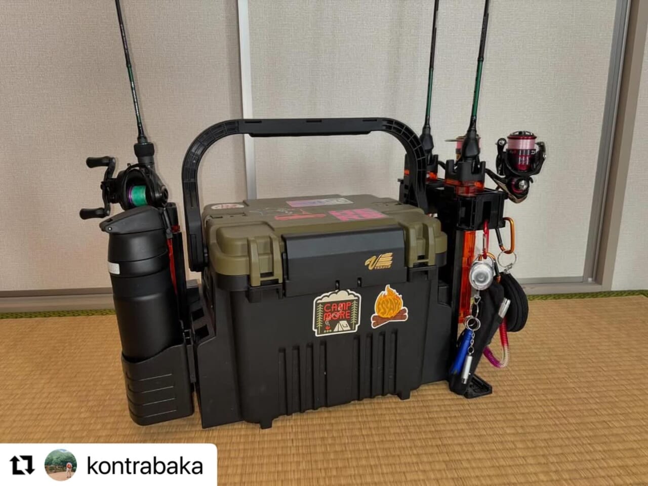 ｜フタの裏の黒い物体はいったい？使いやすさを加速させる正体はベルクロ！【スプーンローテーションが快適に！】