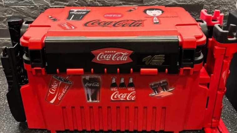 ｜【真似したくなるカスタム満載！】広島カープ×コカ・コーラ⁉異色の組み合わせだけど中身はもっとすごいアジングボックスだった！