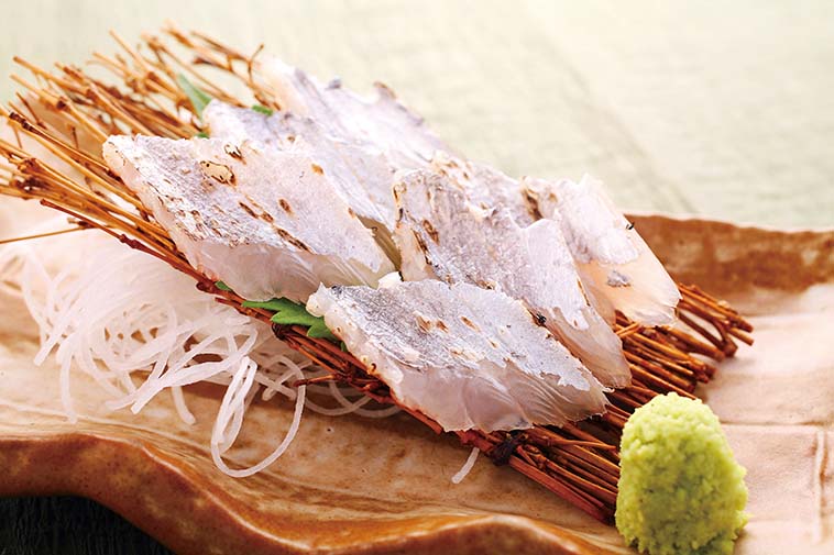 タチウオ釣り｜食べ方｜炙り｜〈初心者の釣り〉“タチウオ”の生態／釣りシーズン／釣り方／仕掛け／食べ方【神出鬼没! 幽玄に輝く銀のドラゴン】