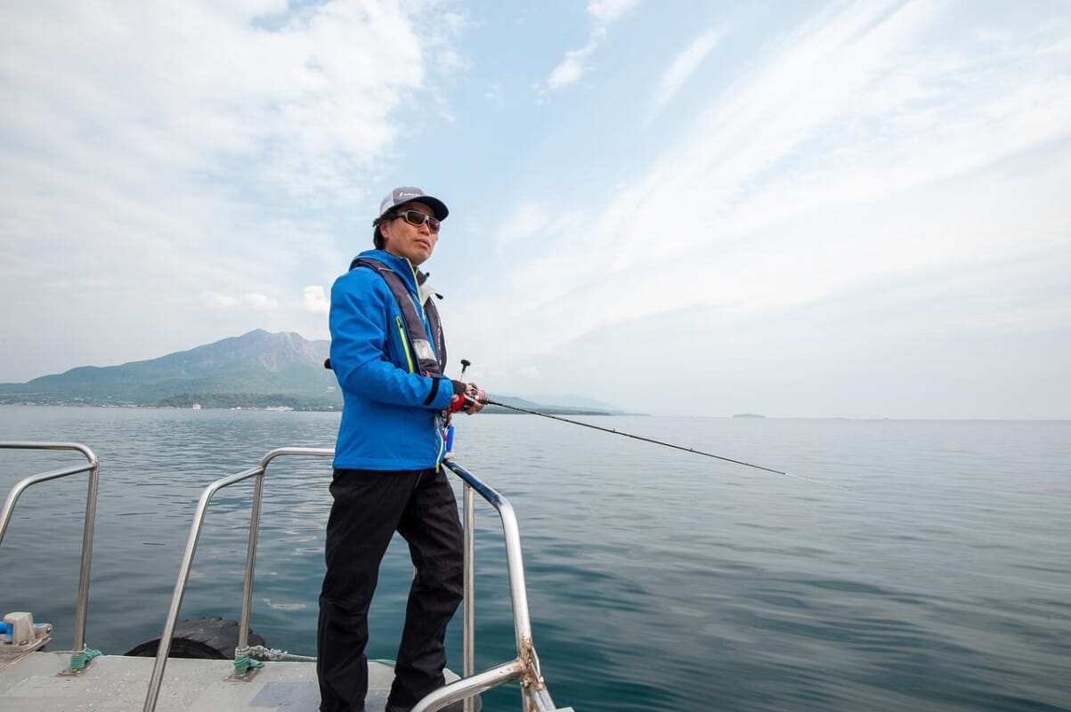 小型青物釣り｜釣り方｜オフショア｜〈初心者の釣り〉“小型青物(ハマチ等)”の生態／釣りシーズン／釣り方／仕掛け／食べ方【ソルトルアー入門の登竜門! 身近なスーパーファイター】