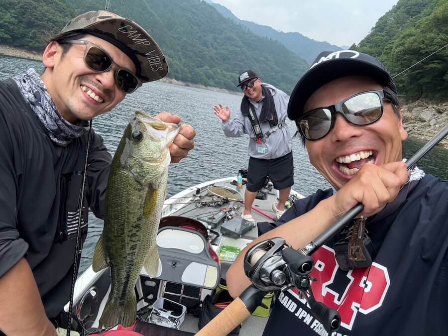 ｜バタバタクローが魚からエサ認定!? 反則級に釣れる使い方とは？