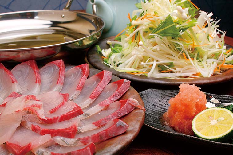 カンパチ釣り｜カンパチのしゃぶしゃぶ｜〈初心者の釣り〉“カンパチ”の生態／釣りシーズン／釣り方／仕掛け／食べ方【大海のスプリンター! アングラー憧れの最高峰】