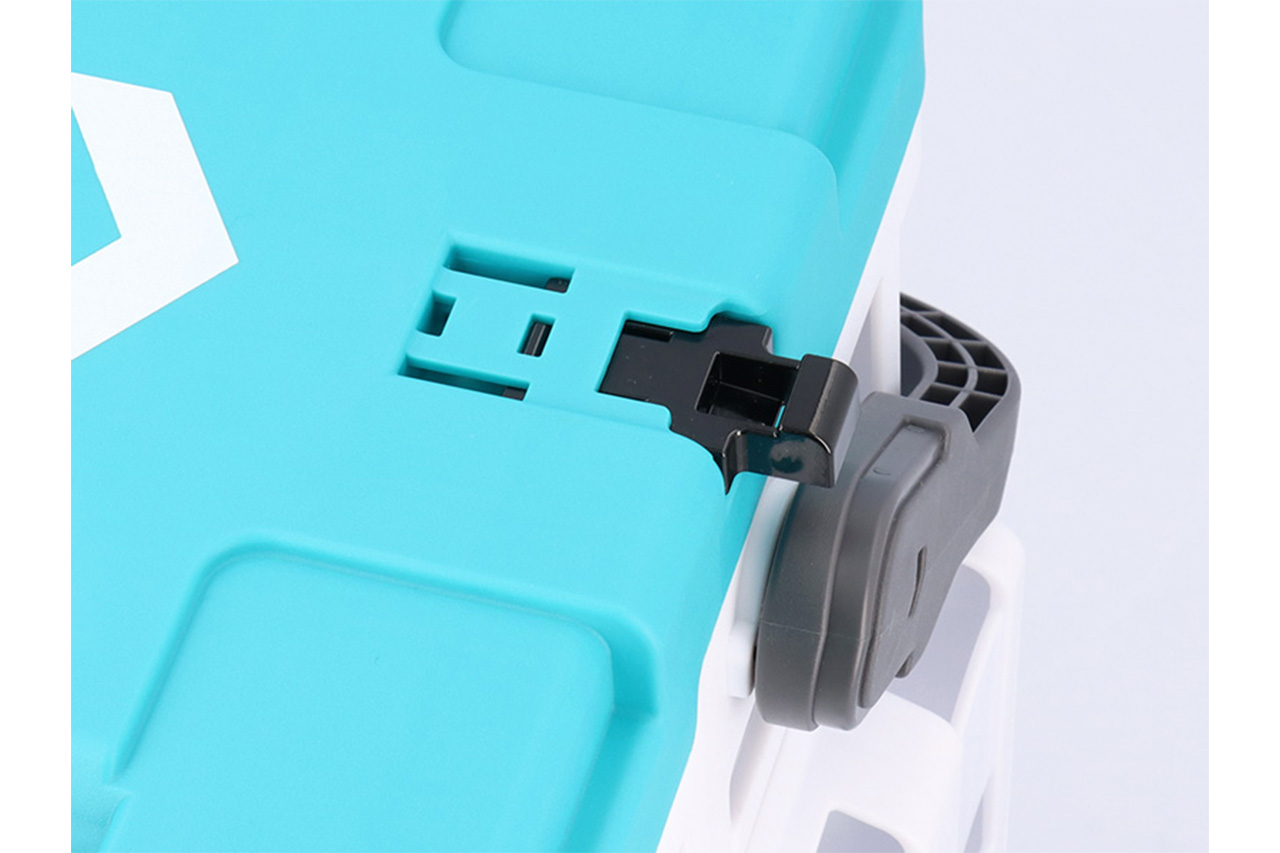 ｜DAIWAから“エメラルドグリーンの特別仕様”モデルが登場。デザイン、機能性にこだわった限定タックルボックスに。