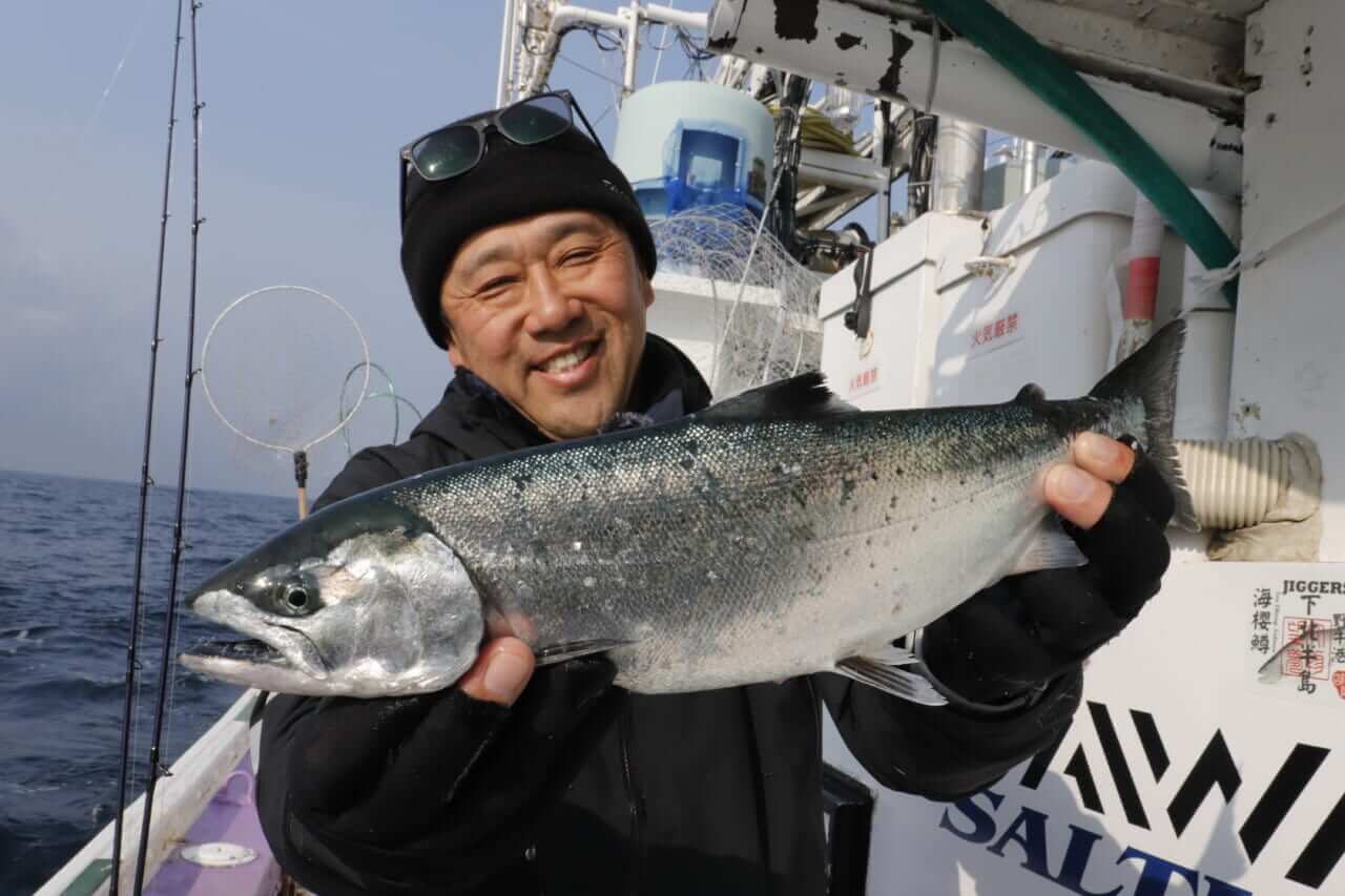 ｜サクラマス中層攻略！プロトジグ＆ジャイブチョッパーで釣る実践戦略in津軽海峡【清水一成】