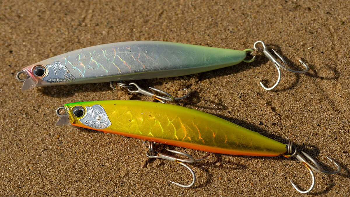 ｜シマノからリップ付きシンキングペンシル登場！ 貫通ワイヤーと固定ウェイト構造が生む脅威の安定感と喰わせのシミーアクション。