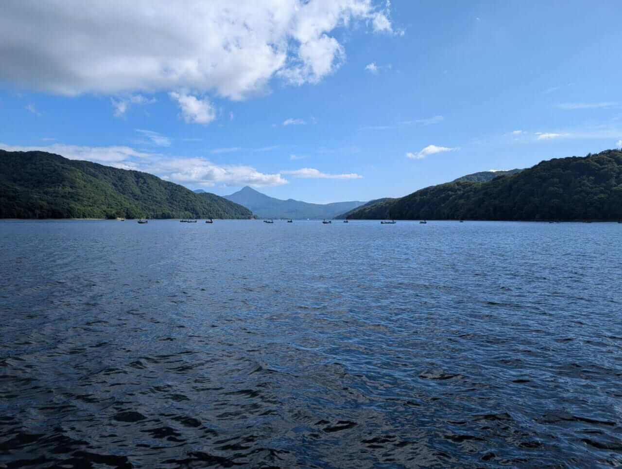 ｜台風パワーで釣果倍増!?2㎏ラージも飛び出した桧原湖戦2日目が終了！【JBトップ50第4戦DAY2速報】