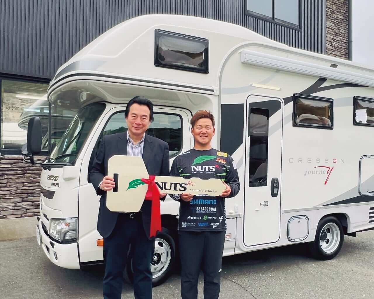 ｜車で釣り三昧!? 日本一のバスプロが駆る釣りにも最適なキャンピングカーがあった！