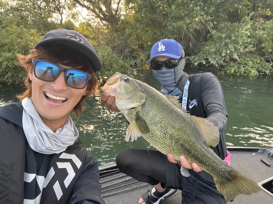 |秋らしいビッグバス狙いが楽しめそう! 安定しているのルアーは…。パワーフィネスと巻きの使い分けが攻略のコツ!