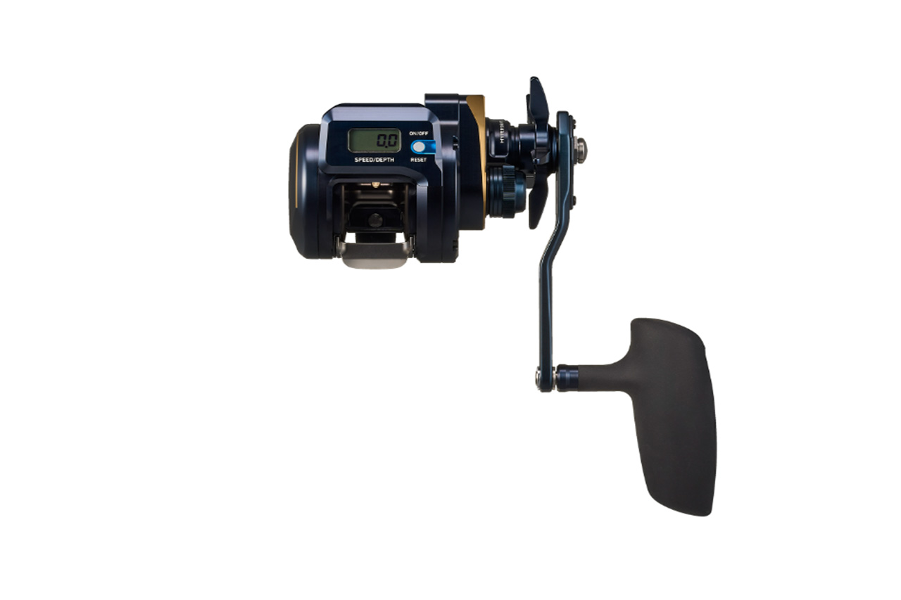 ｜DAIWAから登場する『新型リール』がスマホと連携可能に。カウンターシリーズ初となる「アノードプロテクション」搭載で初期性能が長く続く1台。