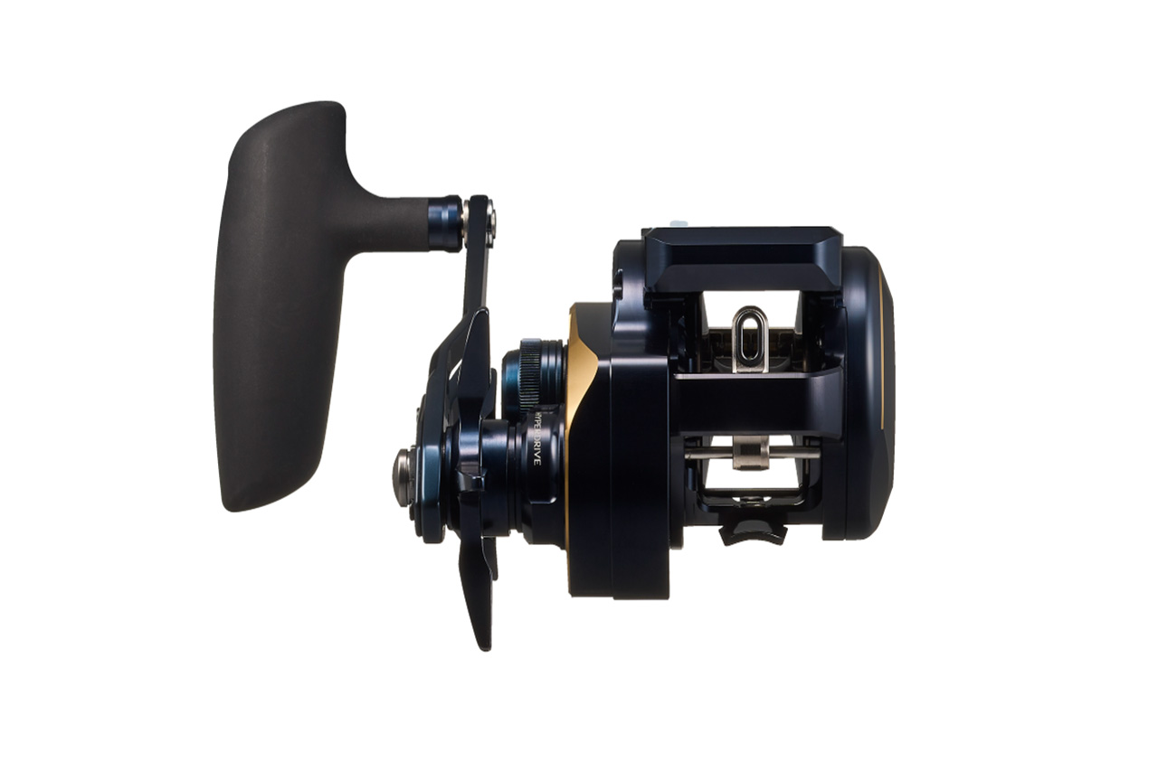 ｜DAIWAから登場する『新型リール』がスマホと連携可能に。カウンターシリーズ初となる「アノードプロテクション」搭載で初期性能が長く続く1台。