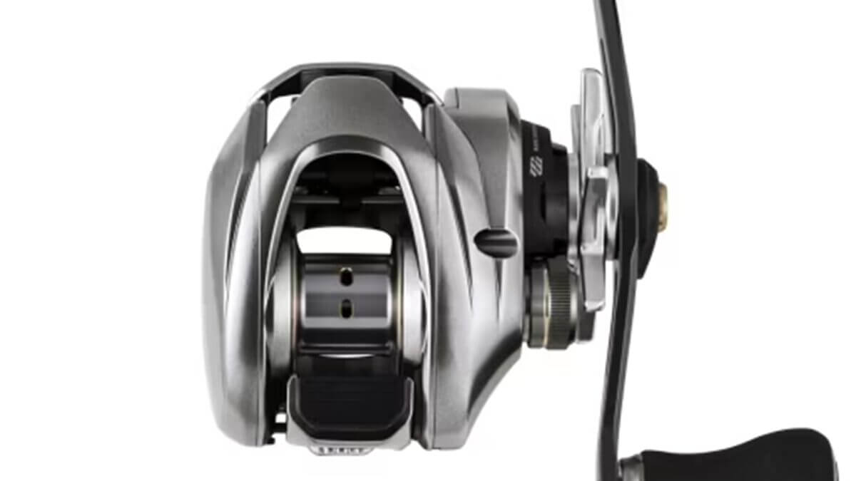 |シマノから登場する新型『テクニカルリール』。“新形状レバー”を採用するなど、9年ぶりにフルモデルチェンジ。1台で活躍するオールラウンダーモデルに。