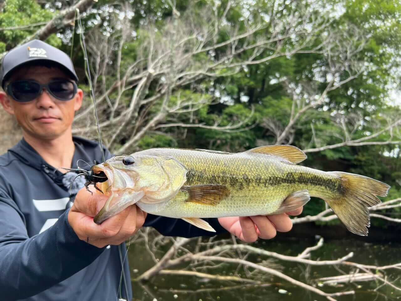 ｜バトル勃発!? 折金VS草深のブラックレーベル対決!!ドラマチックに1490gのキッカーを釣ったのは…⁉