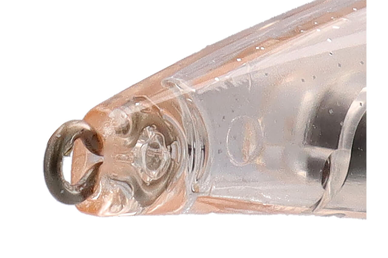 |DAIWAの“メバルプラグ”にレーザーインパクト搭載。『イワシ』と同等のアピールを可能にし、さらなる喰わせ力を獲得。