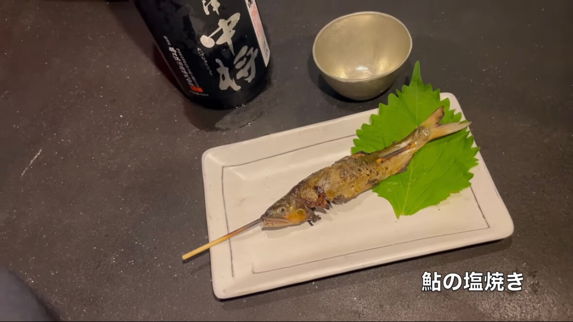 ｜「見てるだけで飯テロ」「羨ましい」流行の釣りで『絶品魚』を狙う。思わず画面から香りが伝わる“魚料理”に反響多数。「これはウマいわ…」