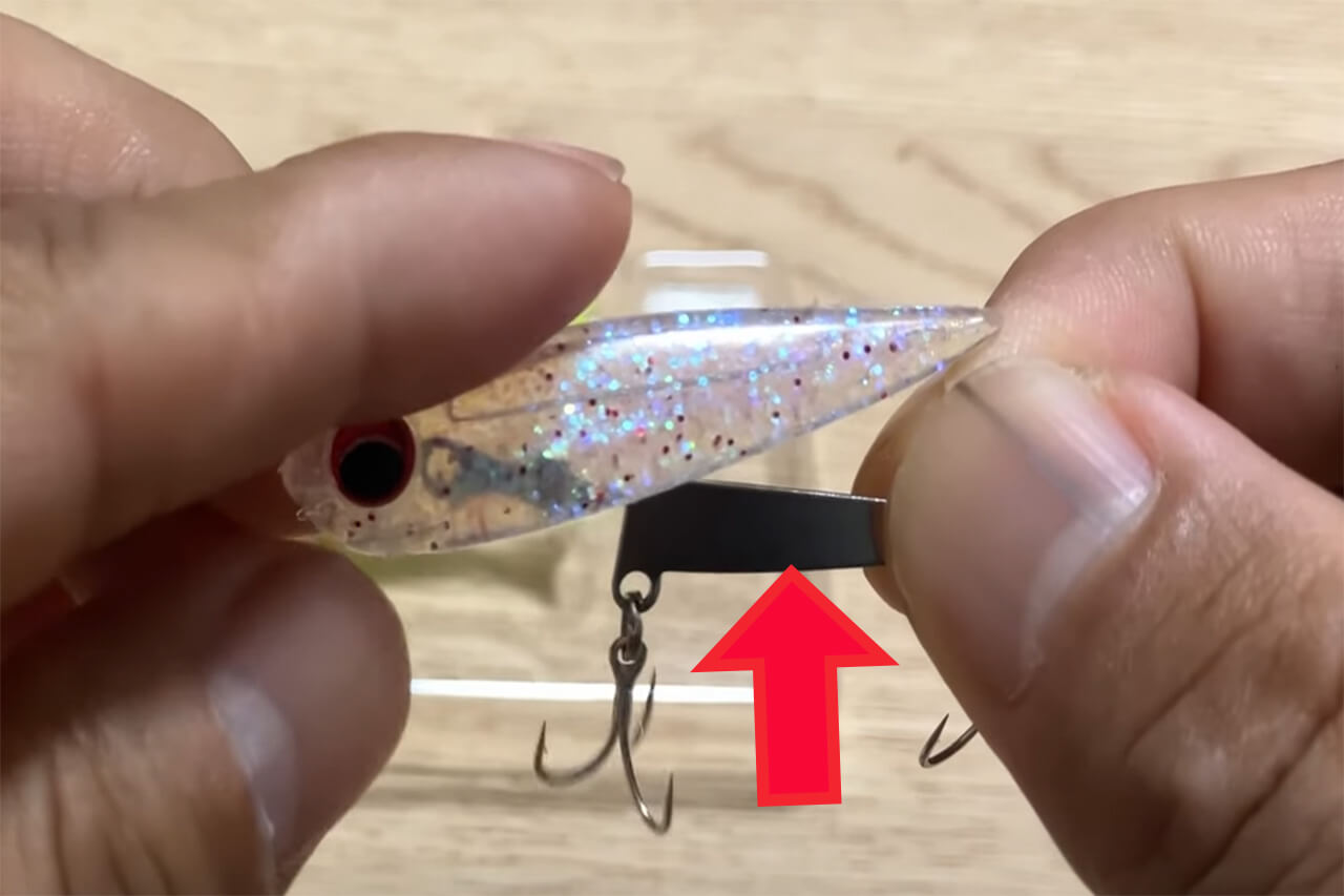 ｜ほぼ動きません→だけど、それが釣れるんです。目立たないからこそ“魚に効く”！ソフトボディとフラッシュボーンを組み合わせたルアーが新登場！