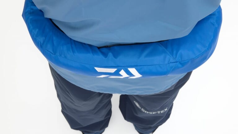 DAIWAから登場する“自動通報機能”付きライフジャケット。落水を検知して瞬時に通知する仕組みとは？『桜マーク』付きで国土交通省の認証も。