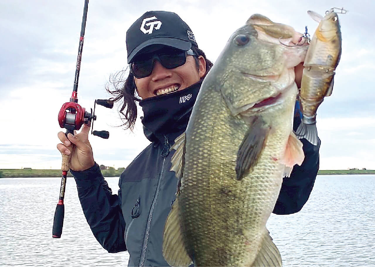 ｜【カラーは気にしない⁉】状況変化にビッグベイトのシルエットと水押しが活きる!!【ビッグベイトの出しどころ『七福神の指南書』】