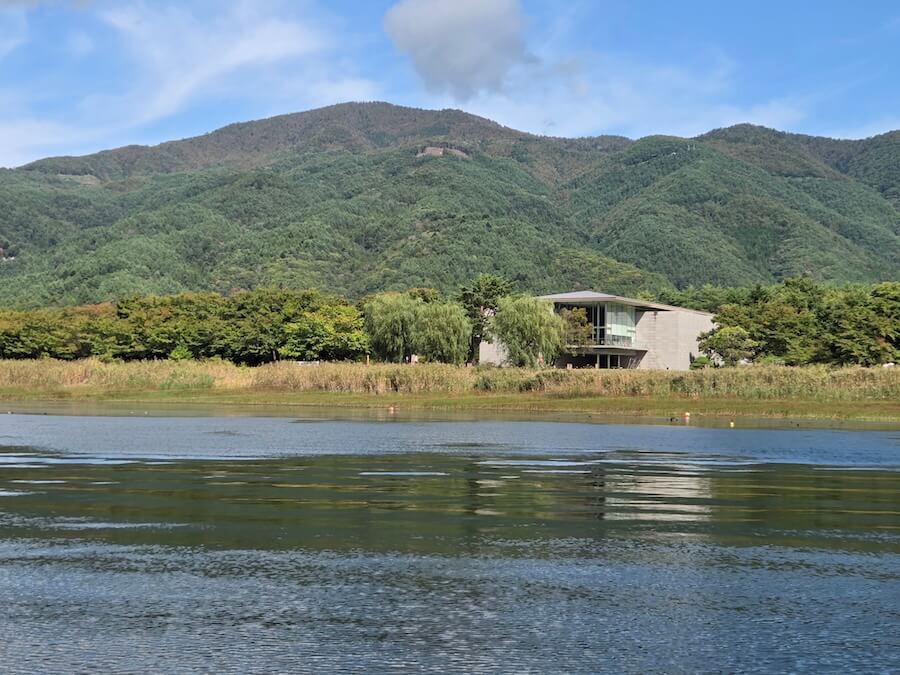 ｜【マグナムクランキングの秋、到来】2メートルレンジを巻いて浮かせて食わす！「朝の気温が1桁、これがキーです」