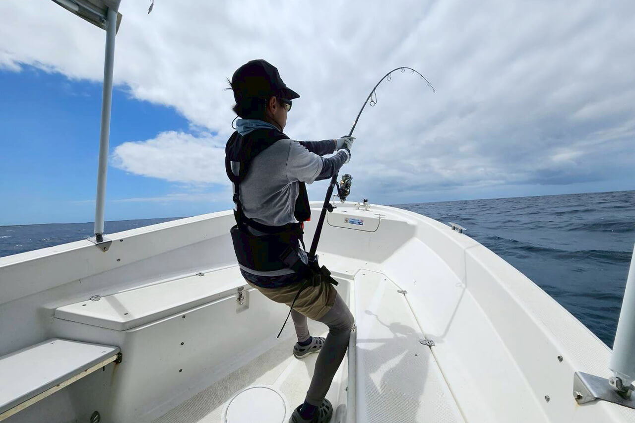 |【福島和可菜のLove Fishing】海外遠征でGTとバチバチファイト!オカッパリから大型も・・・!