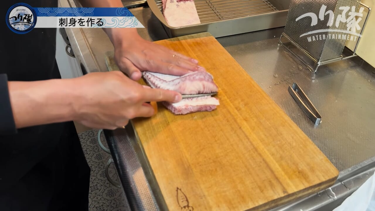 ｜「怖い！怖い！」「うわ、強すぎ」刺されたら命の危険も。毒針をもつ“身近な毒魚”を釣って食べてみたら…。気になる味はまさかの？ 「不思議な甘みが…」