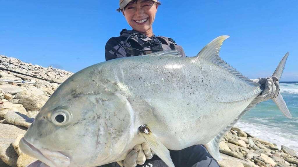 ｜【福島和可菜のLove Fishing】海外遠征でGTとバチバチファイト！オカッパリから大型も・・・！