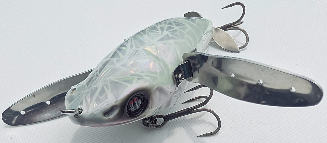 |台風一過などのバス釣りならやっぱりビッグベイト!強波動で濁りも豪雨もものともしない!