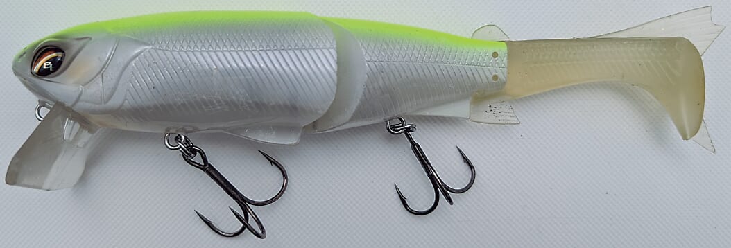 |台風一過などのバス釣りならやっぱりビッグベイト!強波動で濁りも豪雨もものともしない!